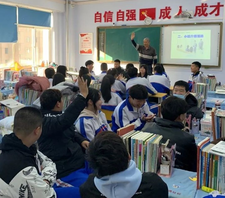 经校小雏鹰 学习创业“经”盘锦经校常态开展创业意识培训班