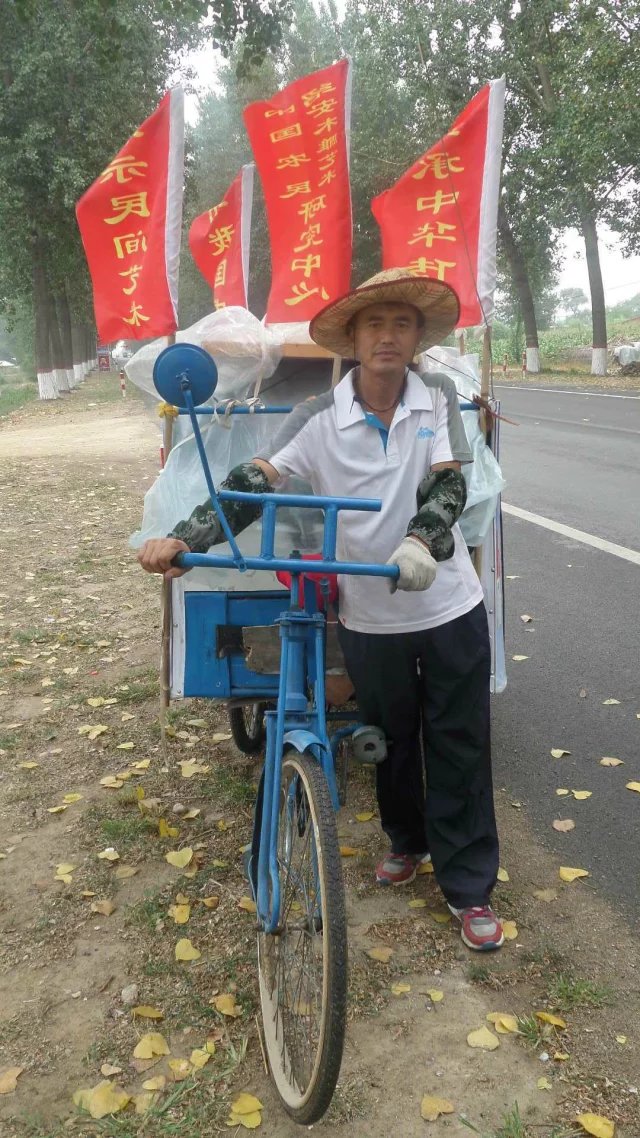 陈绍安：农民雕刻家骑车3000华里弘扬正能量