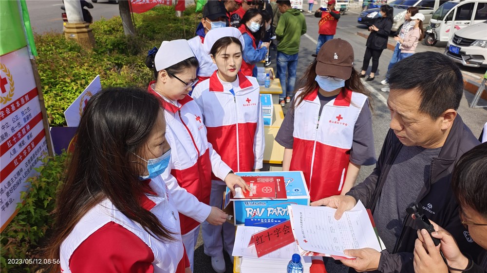 盘锦市红十字赈济救援队协助各区县开展防灾减灾主题宣传活动