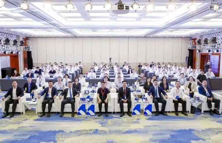 通用技术宝石花医疗第二届科教论坛暨科教工作会议在京举办