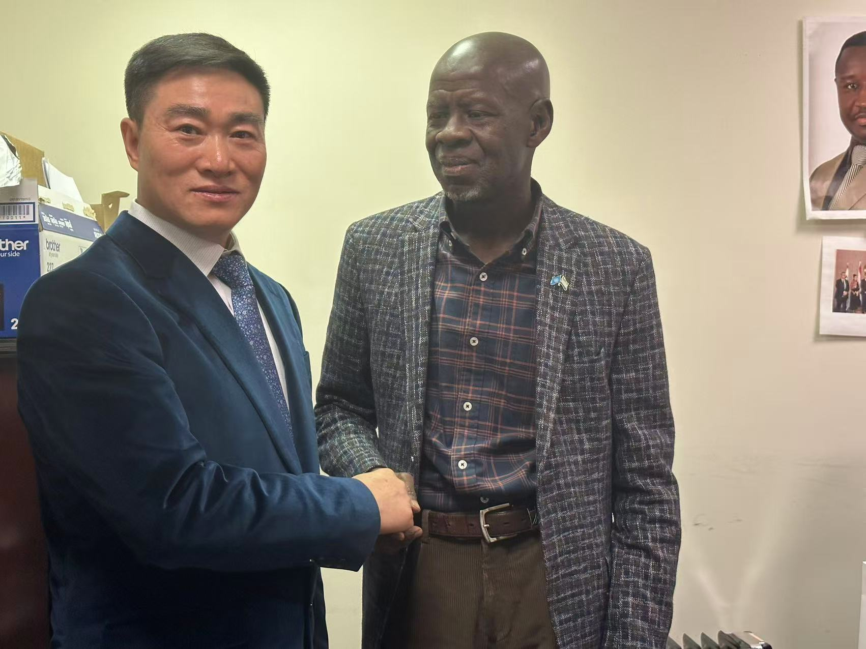 世界企业家协会主席王余根博士引领国际商业合作新征程