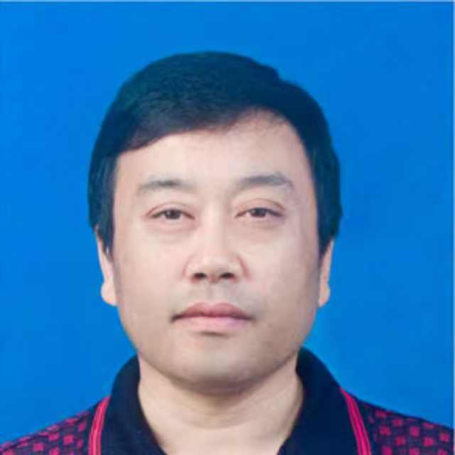 民俗文化艺术顾问丁伟成简介：