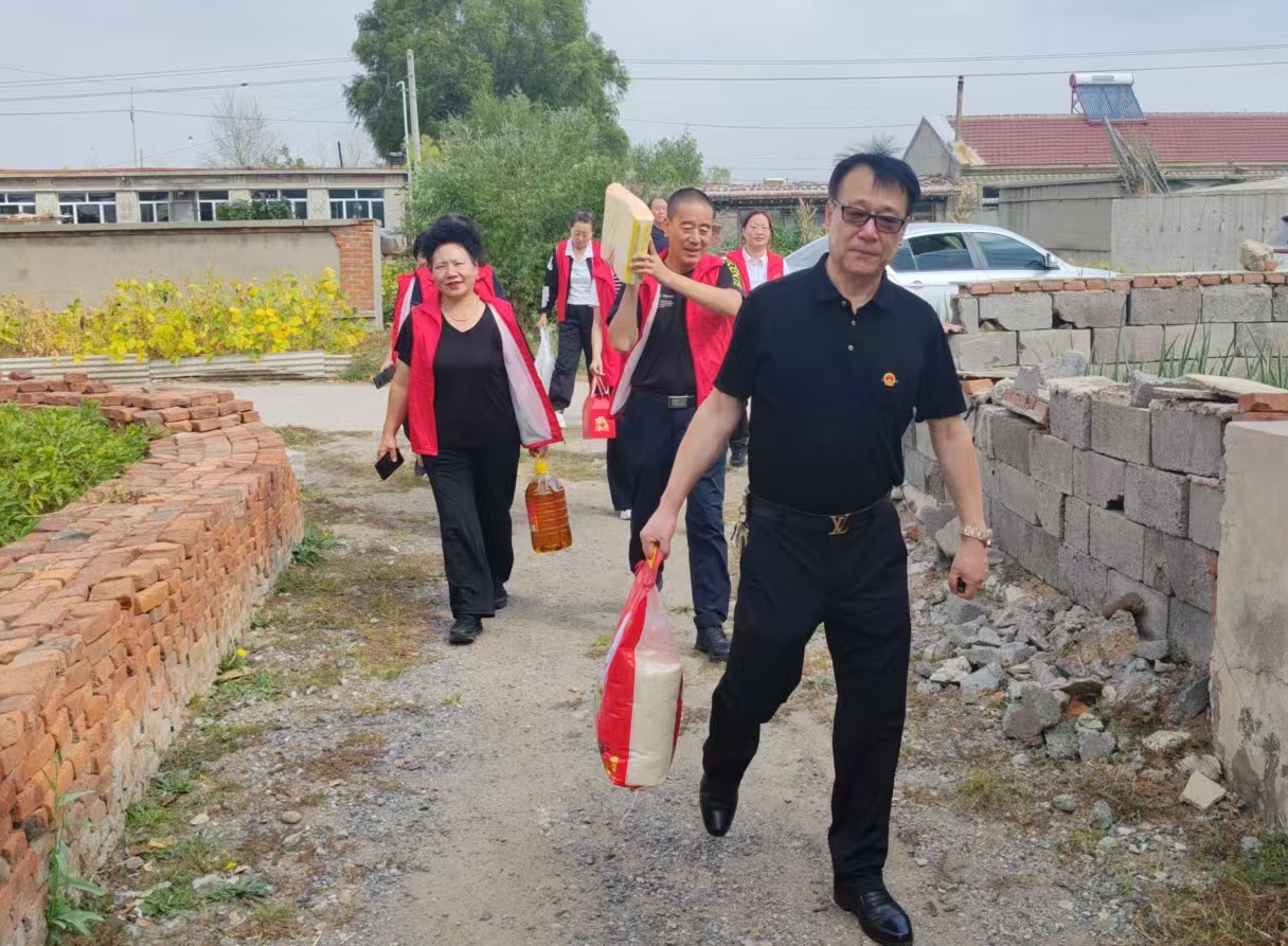 郭明义爱心团队沟帮子福全团队2026年中秋节前夕走访慰问困难群体